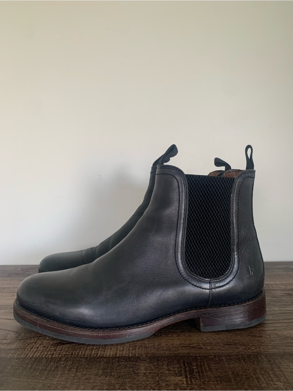 Frye Sawyer Chelsea Boots Men’s Size 9 Black Leather Pull On Ankle Boots Classic